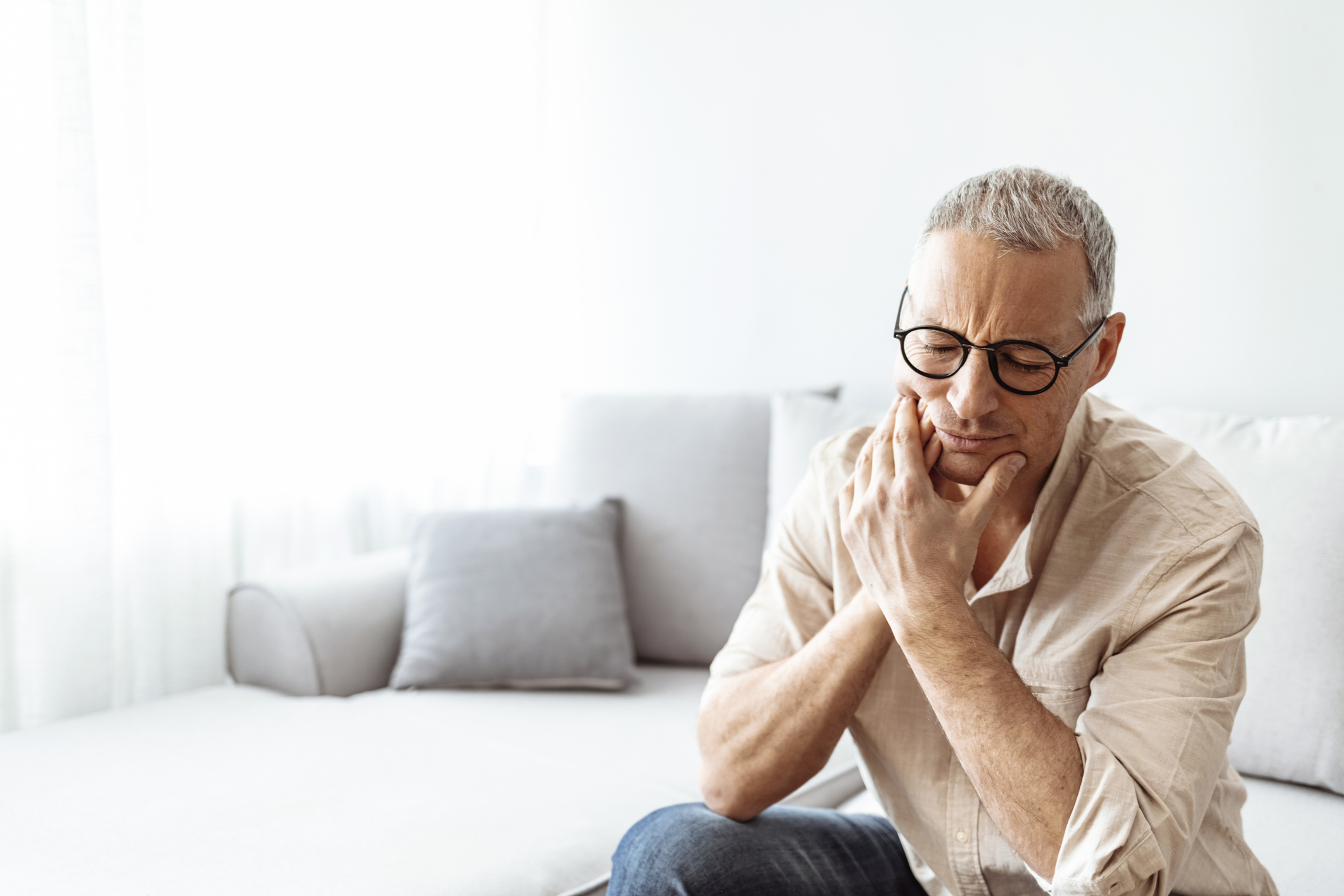Por qué algunas personas sienten sensibilidad dental aunque sus dientes estén sanos